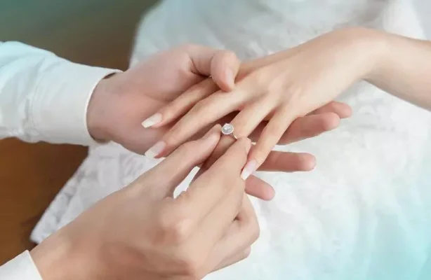 bộ sưu tập nhẫn cầu hôn dưới 2 triệu
